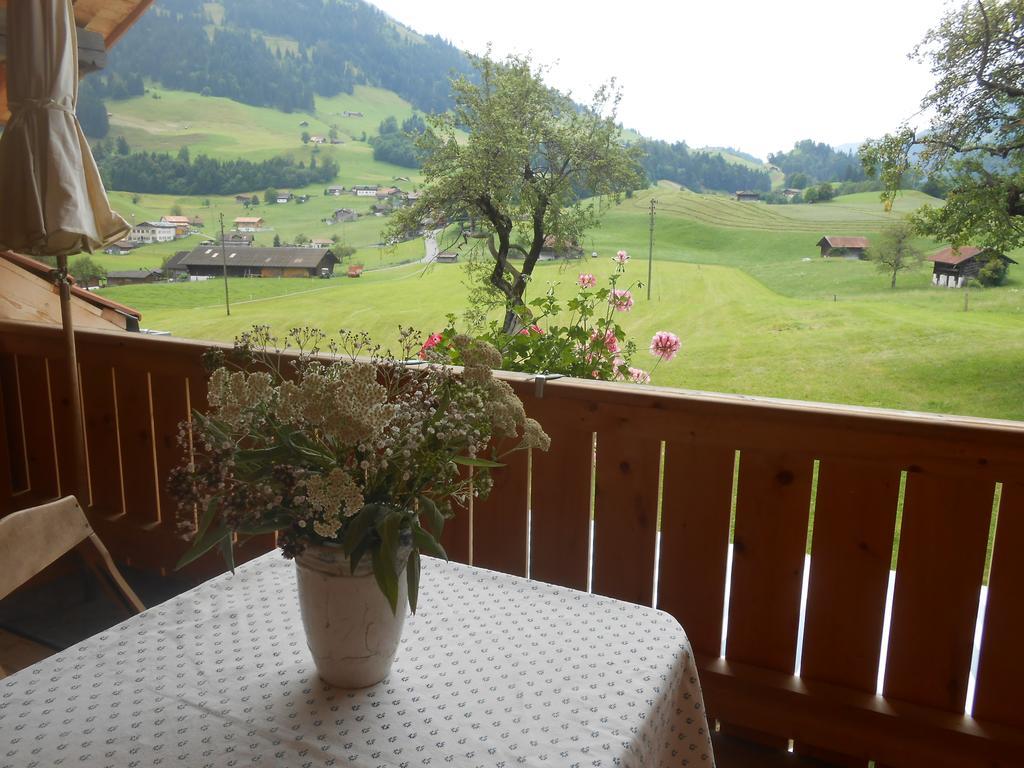 Terminus Reinisch Apartamento Frutigen Quarto foto